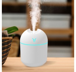 夜光機能付きの愛らしい芳香化合物分解器と加湿器。寝室、家庭、車、植物のための設計。植物のためのリフレッシュミストを提供。